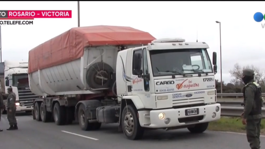 Con un corte en el Puente Rosario –Victoria, piden la reapertura de actividades náuticas