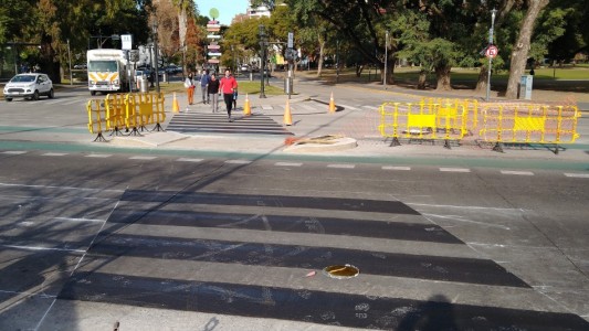 Comenzaron los trabajos para un nuevo cruce peatonal seguro en Oroño y Estanislao López