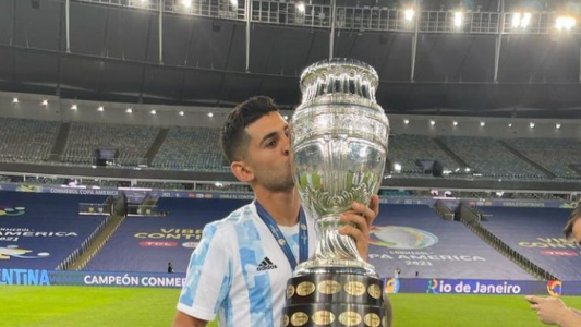 El Cuti Romero faltó al homenaje que le hicieron en su ciudad y su papá lo defendió: "No sé de dónde salió que tenía que venir sí o sí"