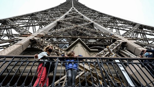Tras 8 meses, reabrió la torre Eiffel: se podrá visitar solo con pase sanitario