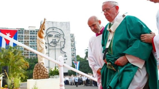 El papa Francisco expresó su cercanía con el pueblo cubano "en estos momentos difíciles"