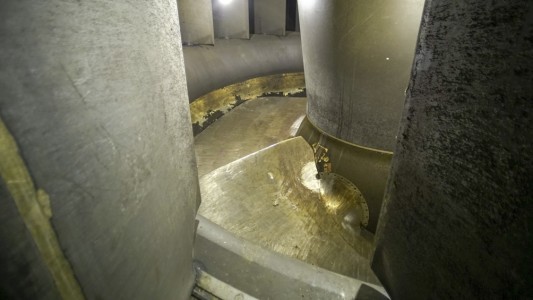 Yacyretá entrega el 50% de la energía total que podría aportar al sistema por la bajante del Paraná