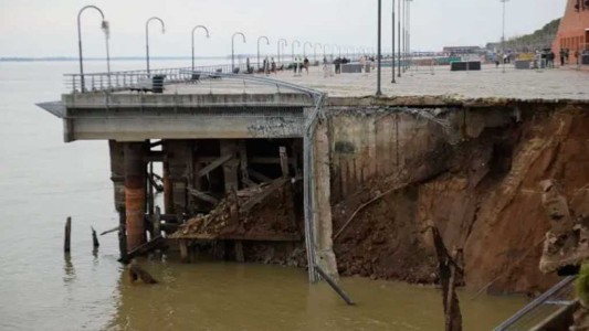 Clausuran el paseo del Parque de España y advierten que puede haber más derrumbes