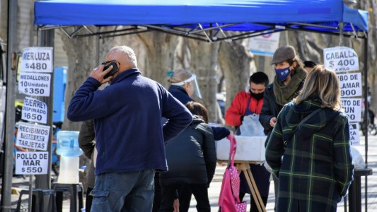 Volvió la pescadería móvil con precios populares