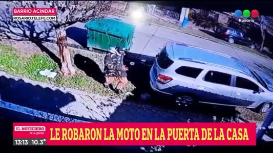 Delincuentes robaron una motocicleta en barrio Acindar