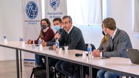 Javkin compartió un encuentro con empresarios locales de la industria del software