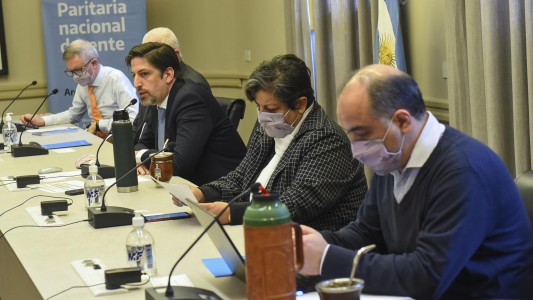 Paritaria nacional docente: acuerdan salario mínimo de $39.000