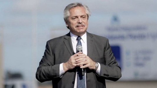 Alberto Fernández contra Mauricio Macri: "Alguien en Argentina tomó un crédito por 57 mil millones de dólares y todavía habla"