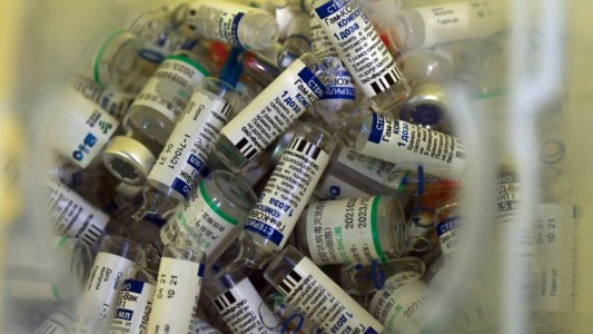 Estados Unidos debió tirar al menos 15 millones de vacunas desde marzo