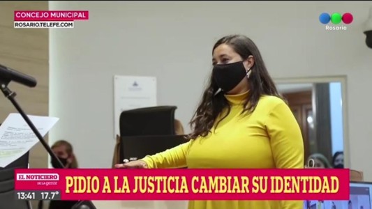Una concejala se quitó el apellido de su padre genocida