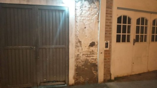 Barrio Alvear: atacaron a balazos el frente de una vivienda