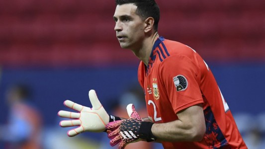 "Dibu" Martínez y Buendía serán baja para el partido ante Bolivia: regresan a Europa