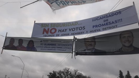 Colgaron pasacalles exigiendo seguridad y desaparecieron en menos de 24 horas