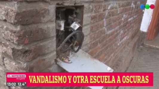 Delincuentes robaron cables y dejaron sin luz a una escuela en Bella Vista