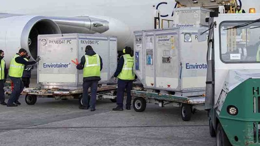 Con un nuevo lote de AstraZeneca Argentina supera los 59 millones de vacunas recibidas