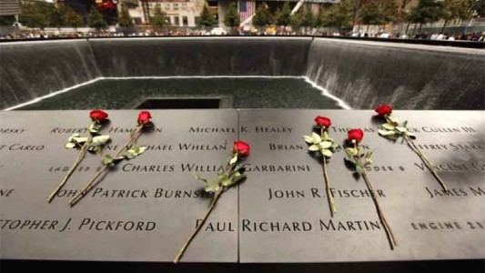 Con un minuto de silencio y el recuerdo de las víctimas, Nueva York conmemora los 20 años del atentado