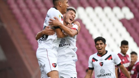 Newell´s venció 2 a 1 a Lanús y lo bajo de la cima del campeonato