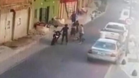 CABA: Atropelló a una niña en la Villa 31 a contramano y alta velocidad