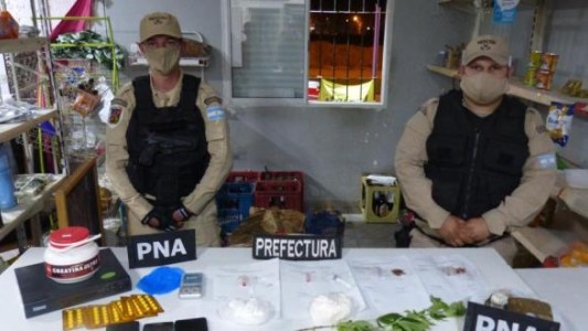 Allanamientos y un detenido en Puerto San Martín por venta de drogas