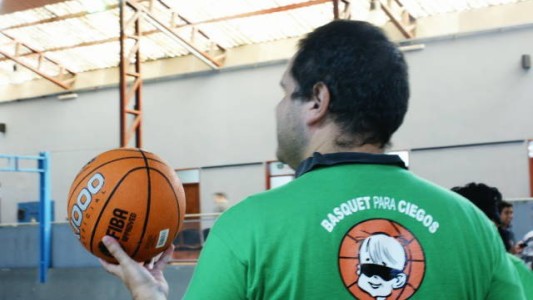 Consideran al básquet para ciegos como "un ejemplo de inclusión social"