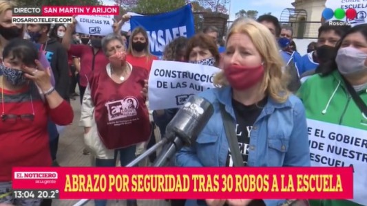 Abrazo solidario: tras sufrir 30 robos, una escuela técnica pide por más seguridad