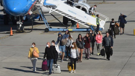 ¿Qué santafesinos provenientes del exterior deberán aislarse al regresar a la provincia?