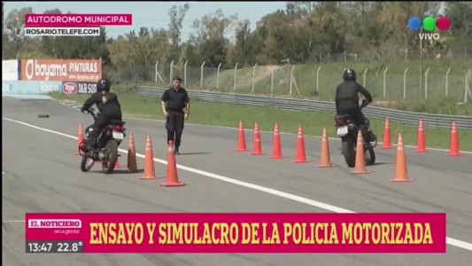 Con ensayos y simulacros, entrenan a conductores policiales de motocicleta
