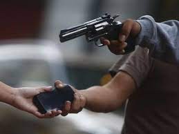 Zona norte: un joven fue baleado en la vía pública tras resistirse al robo de su celular