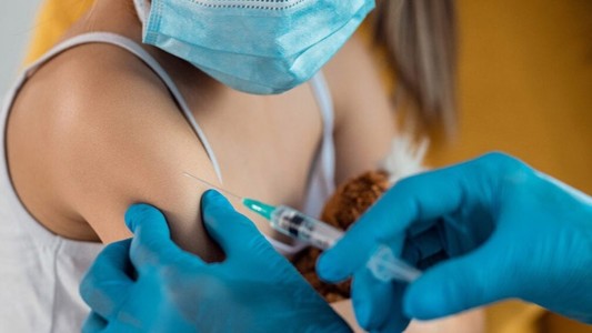 Vacunas: llega otro cargamento de Sinopharm para destinar a niños entre 3 y 11 años