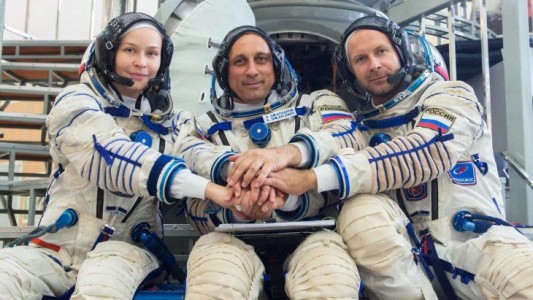 "Ganarle a la Nasa y a Space X": partió que el equipo que filmará la primera película en el espacio