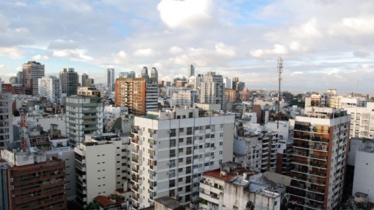 Buen tiempo en la ciudad con nubosidad en aumento hacia la tarde