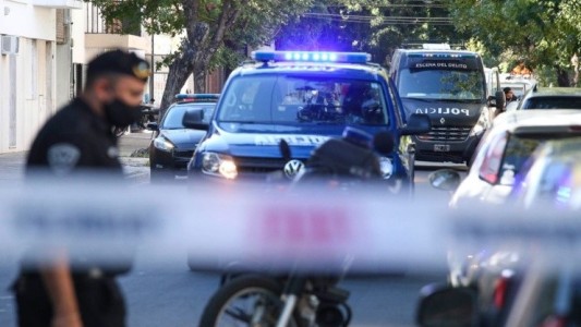 Una mujer está grave tras ser atacada a balazos