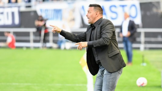 Fernando Gamboa dejó de ser el entrenador de Newell's