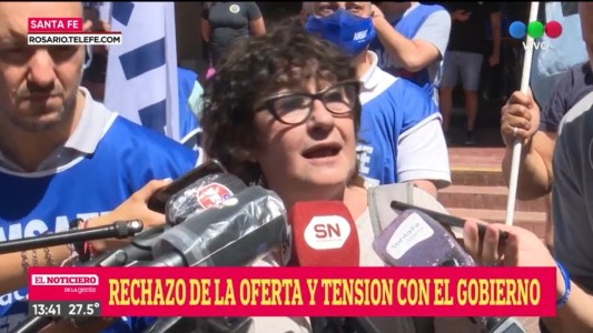 Masiva concentración de los docente en la primer jornada de paro