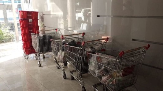 Detenidos por comprar con tarjetas robadas en importante supermercado
