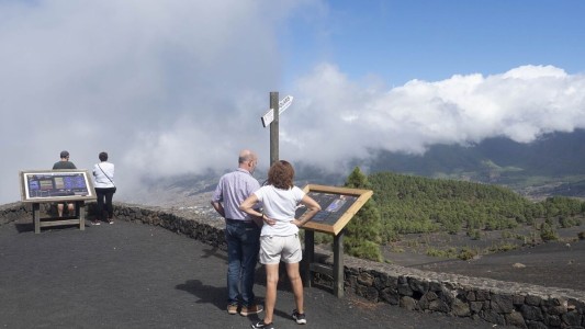 Alerta por el “turismo volcánico” que empieza a crecer en La Palma