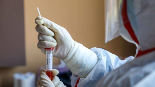 Un laboratorio estadounidense cederá licencia de fármaco contra el coronavirus para países pobres