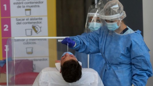 Confirmaron 22 muertes y 1.340 contagios en las últimas 24 horas