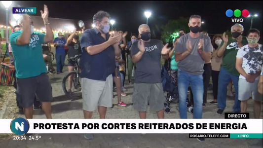 Protesta por reiterados cortes de energía en Alvear