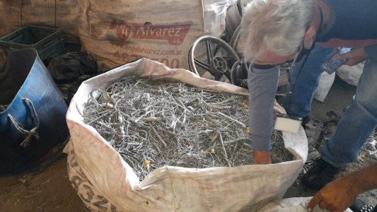 Clausuran chatarrería con 26 kilos de cable