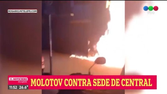 Video: atentado con bombas molotov en subsede de Central