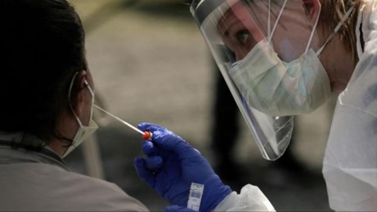 Reportaron 5 muertes por coronavirus y 1.881 nuevos casos