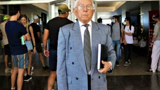 Bisabuelo correntino de 83 años se recibe de abogado