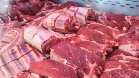 Acuerdan aumentar la oferta y bajar los precios de cinco cortes de carne vacuna durante las fiestas