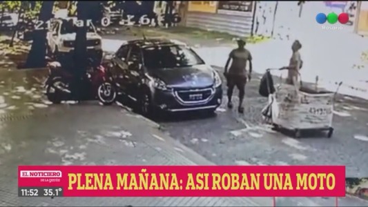 Video: así robaron una moto a plena luz del día en Pichincha