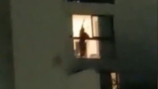 Año Nuevo a los tiros: un efectivo de la Policía sufrió un brote psicótico