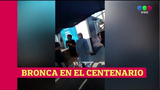 Personas increparon al personal de la salud del Centenario para hisporarse sin turno