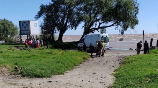Un hombre murió ahogado en el Río de la Plata cuando intentaba rescatar a sus hijos