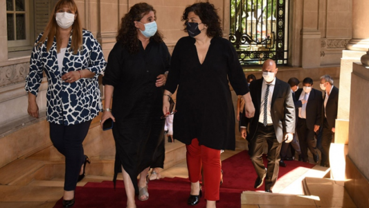 Eliminan el aislamiento para contactos estrechos, asintomáticos y vacunados