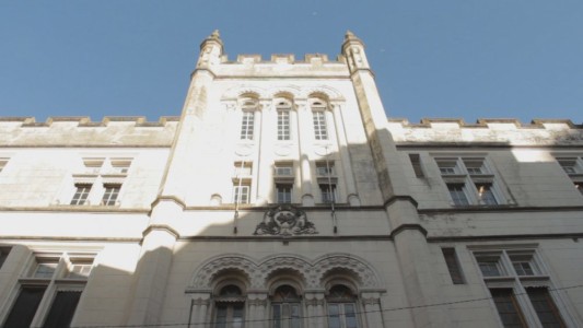 Dolor y tristeza en la Facultad de Humanidades por la muerte de un querido docente en Roldán